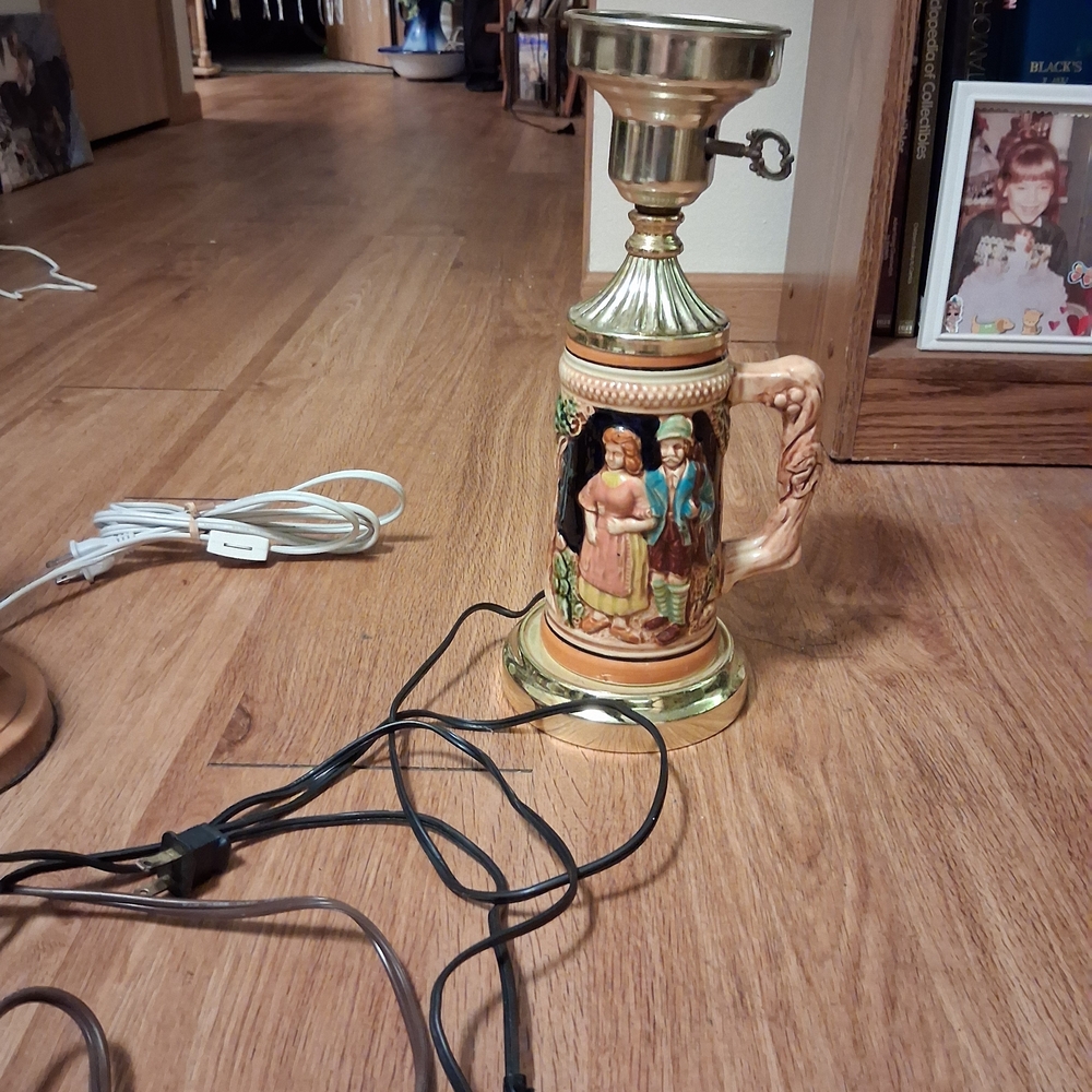 Source Unknown Gold and Brown Ceramic Figural Beer Stein Lamp
